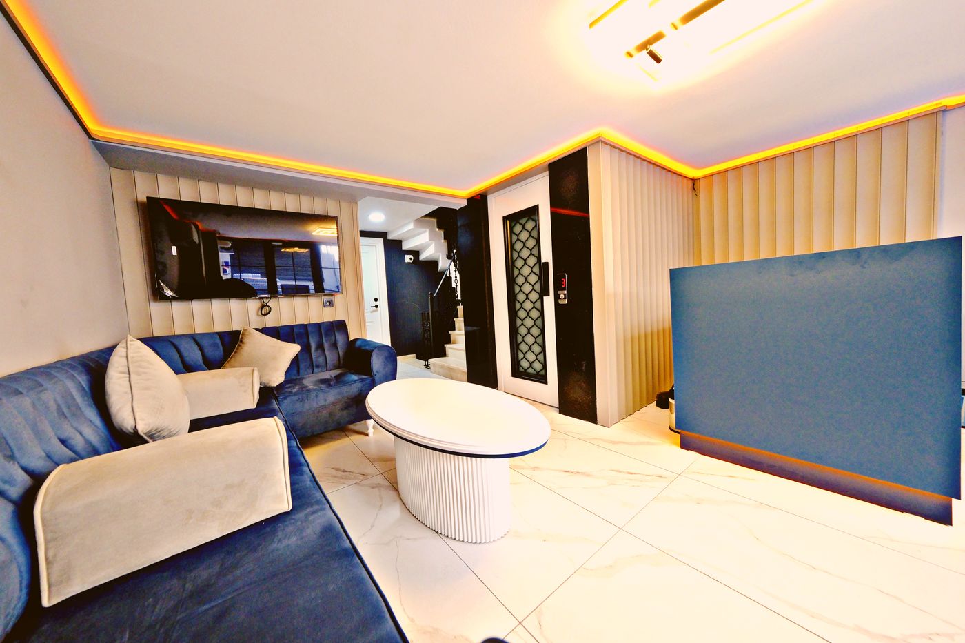 The-Saint-Otel-Lobby-16