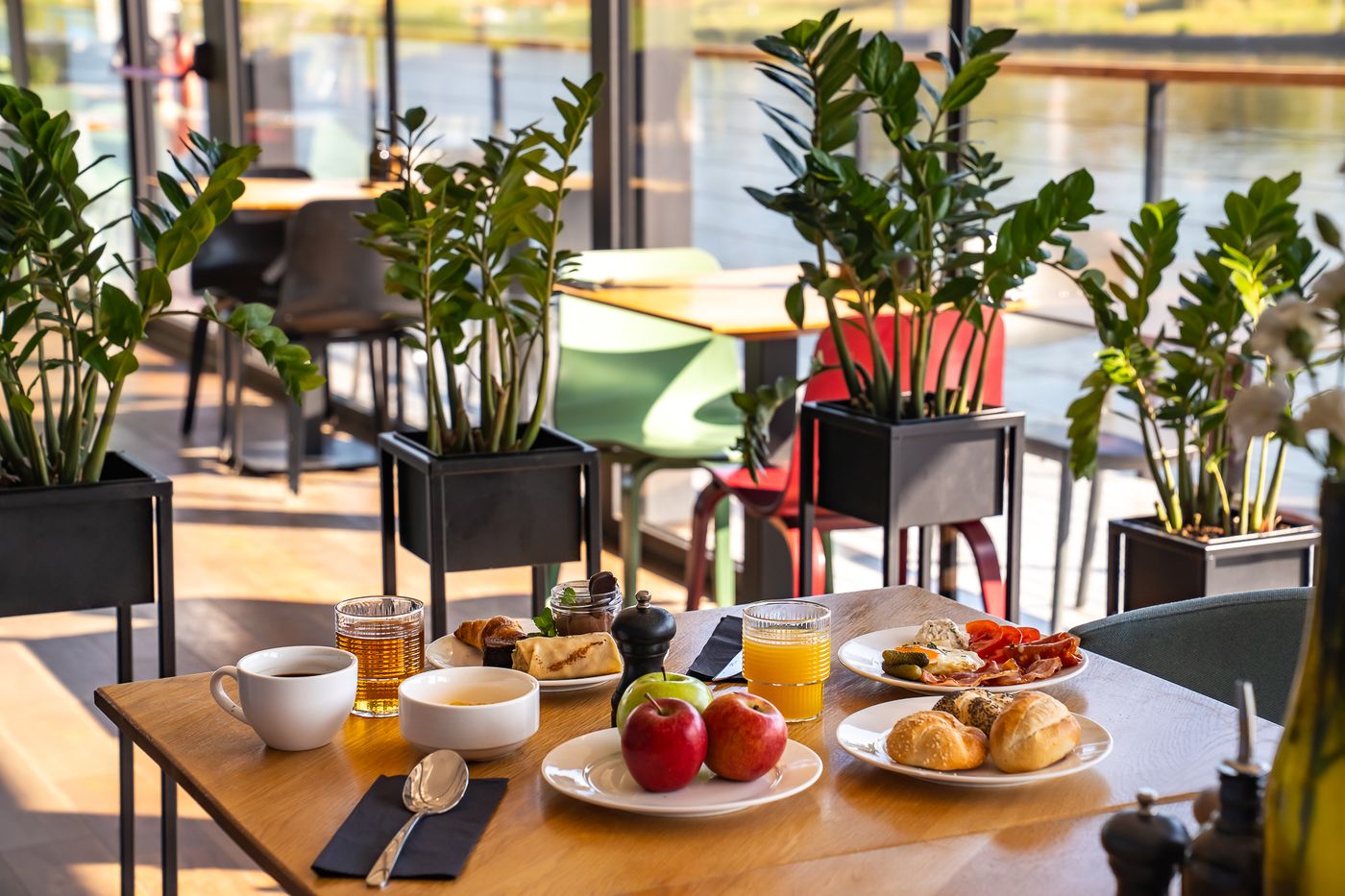 New-Port-Hotel-Restaurant-17