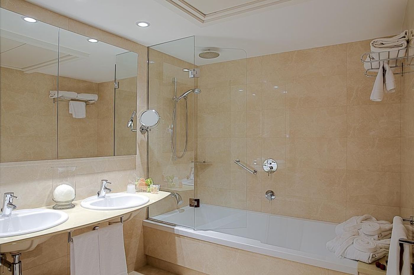 Gran-Ultonia-Room-18