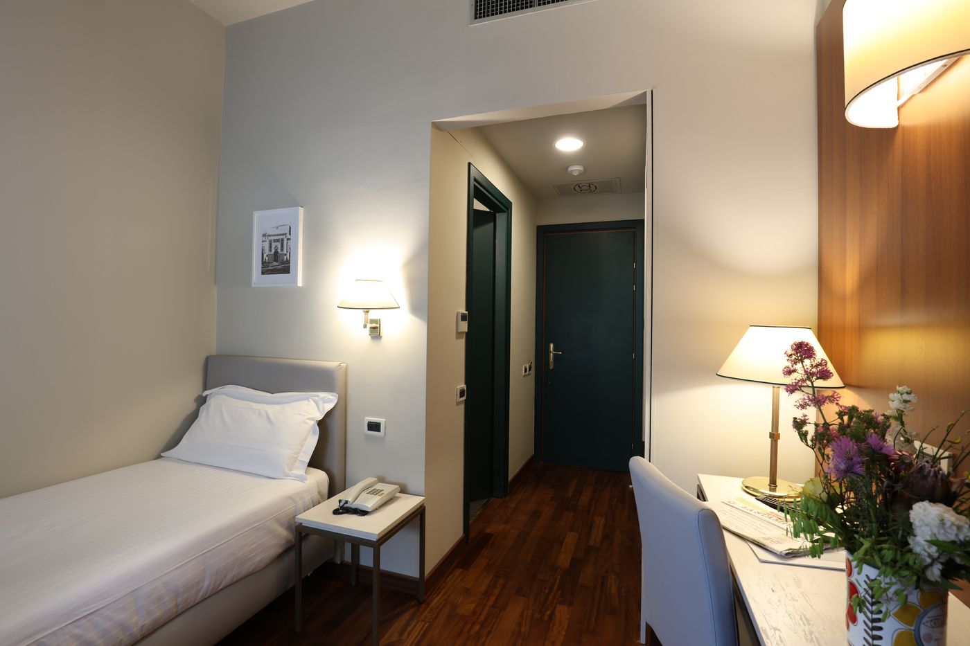 Grande-Albergo-Maugeri-Room-16