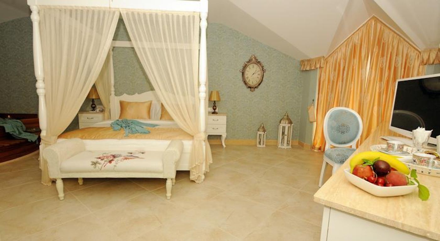 Sea Breeze Hotel & Apartments