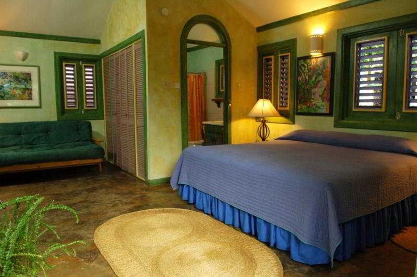 Country-Country-Hotel-Room-24