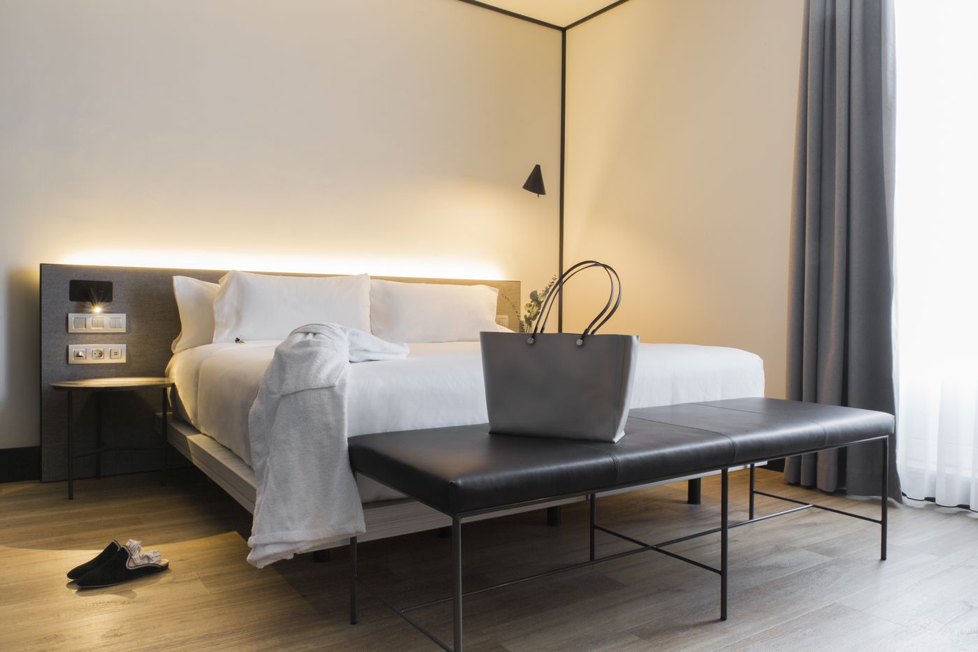 ICON-Embassy-Room-16