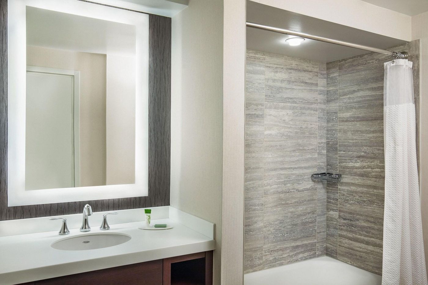 Courtyard-Boston-Downtown-Room-41