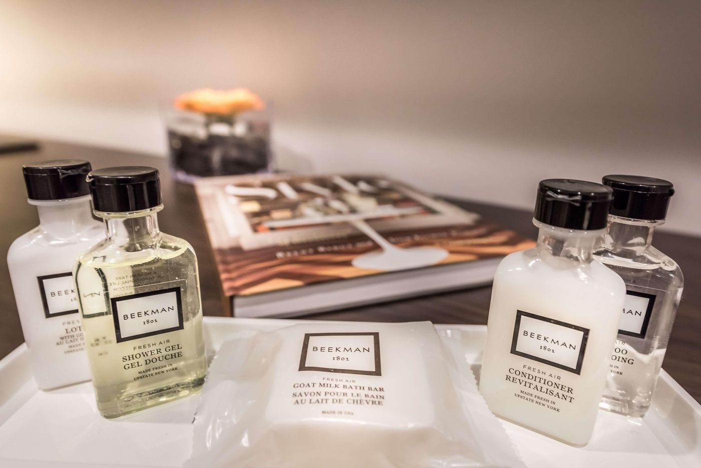 The-Bernic-New-York-City-Tapestry-Col-by-Hilton-General-view-25