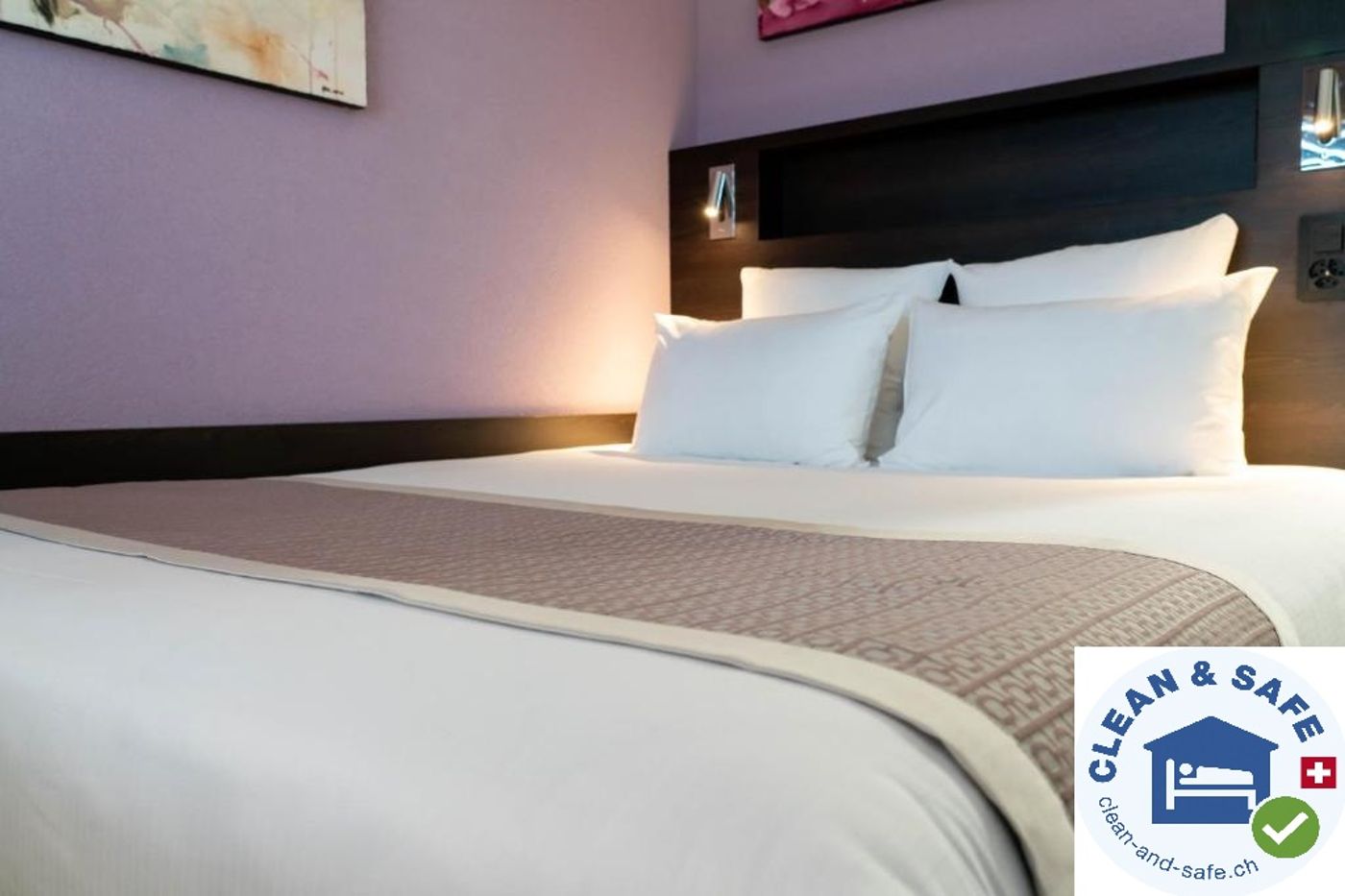 Nash-Pratik-Hotel-Room-19