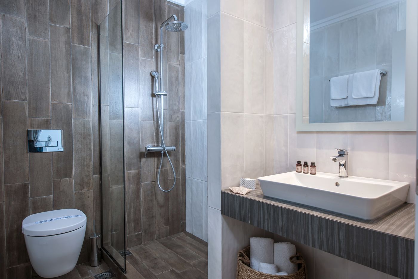 Peninsula-Resort---Spa-Room-35