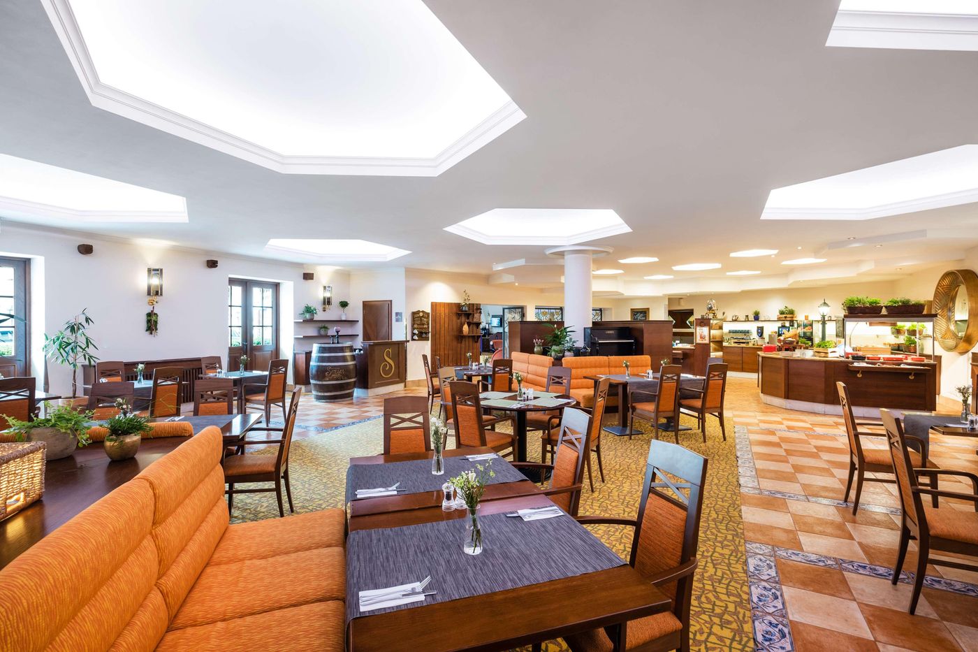 Lindner-Hotel-Prague-Castle--part-of-JdV-by-Hyatt-Restaurant-4