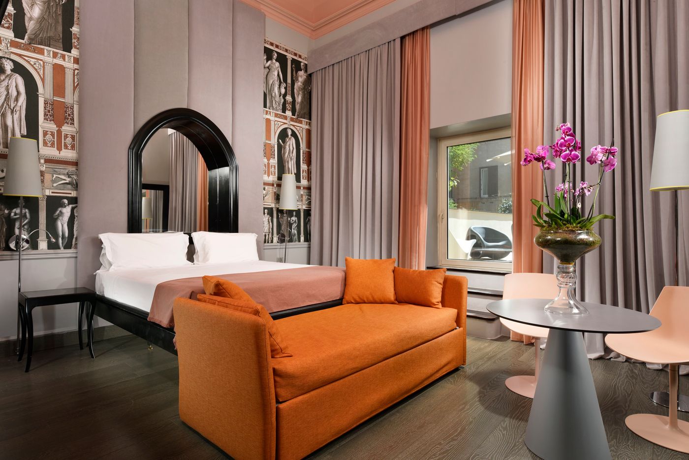 Leon-s-Place-Hotel-Room-4