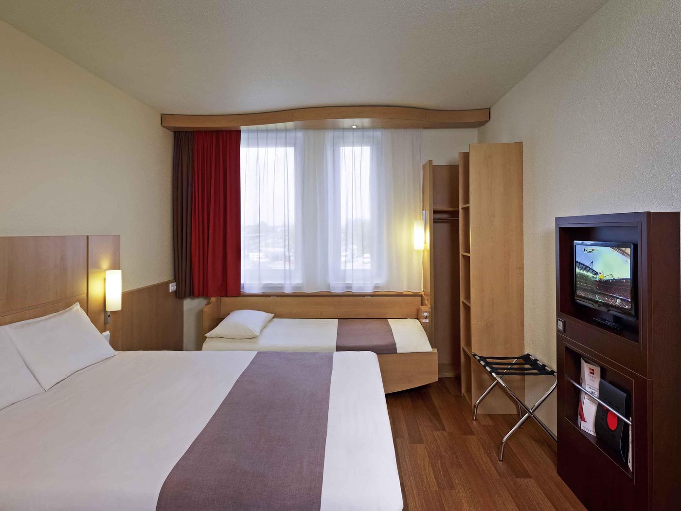 Ibis-Krakow-Stare-Miasto-Room-16