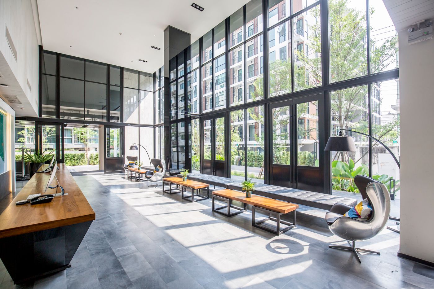 Cross-Vibe-Bangkok-Sukhumvit-Lobby-9