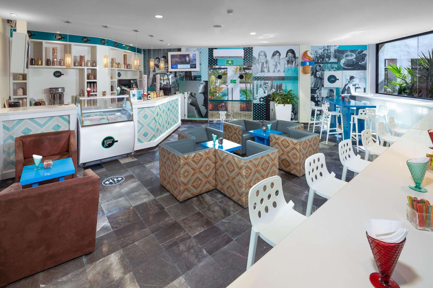 The-Pyramid-at-Grand-Oasis-Bar-53