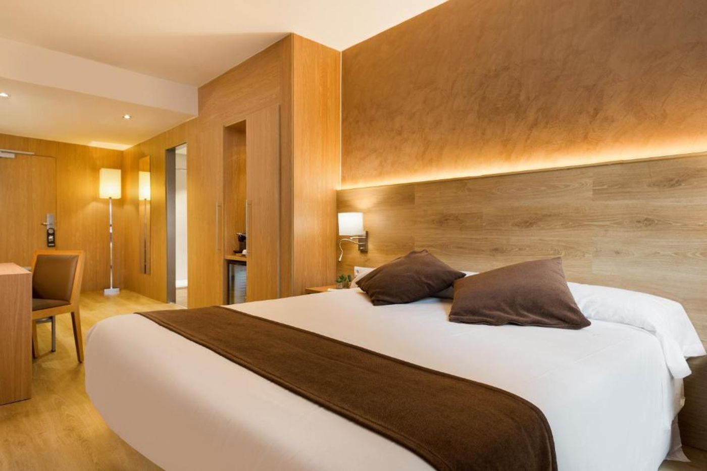 Acta Azul-Spain-BARCELONA-Room-7