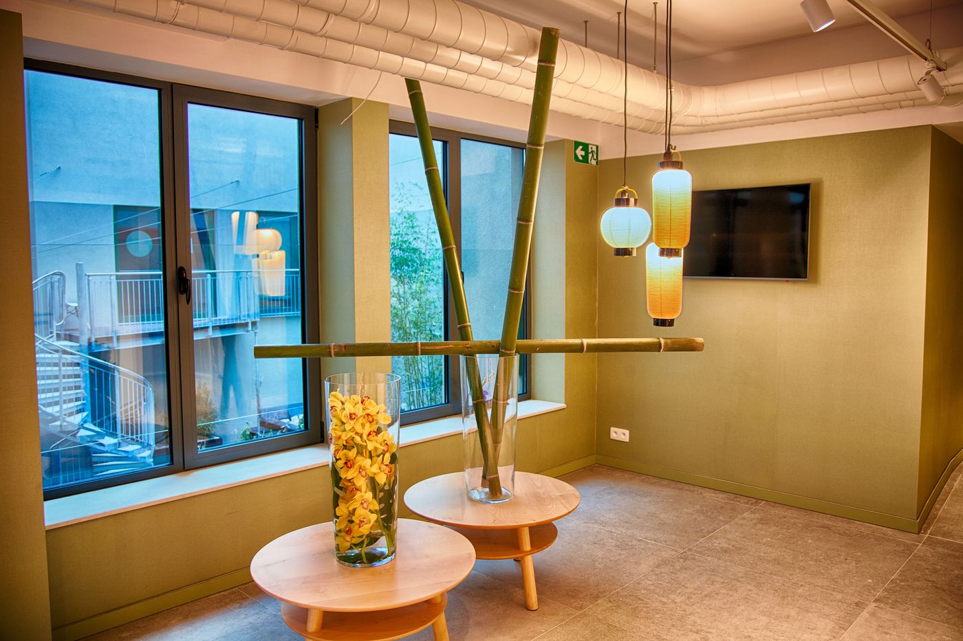 Yadoya-Hotel-Lobby-2