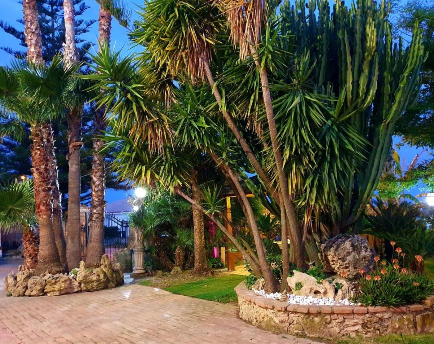 Hotel Ristorante L'Orizzonte-Italy-LOC LE CASTELLA-General view-3