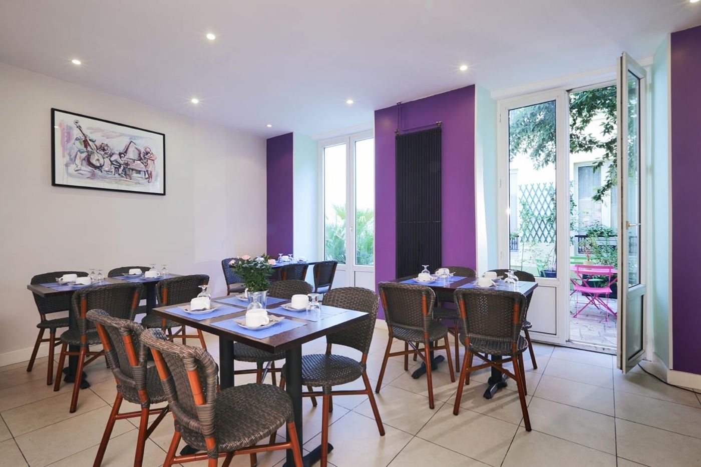 Kyriad-Par----s-10---Canal-Saint-Martin--R----publique-Restaurant-22