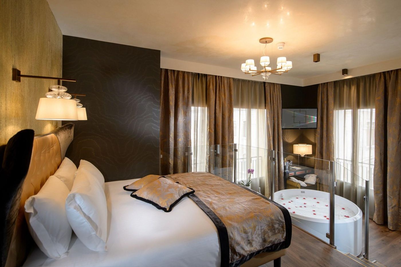 Palazzo-Veneziano-Room-28