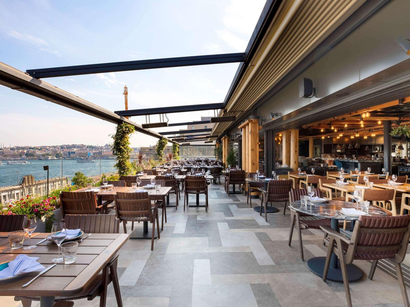 Novotel-Istanbul-Bosphorus-Restaurant-54