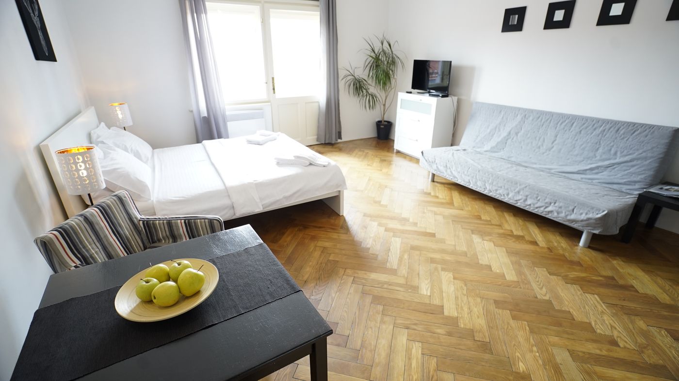 Royal-Road-Residence-Room-56