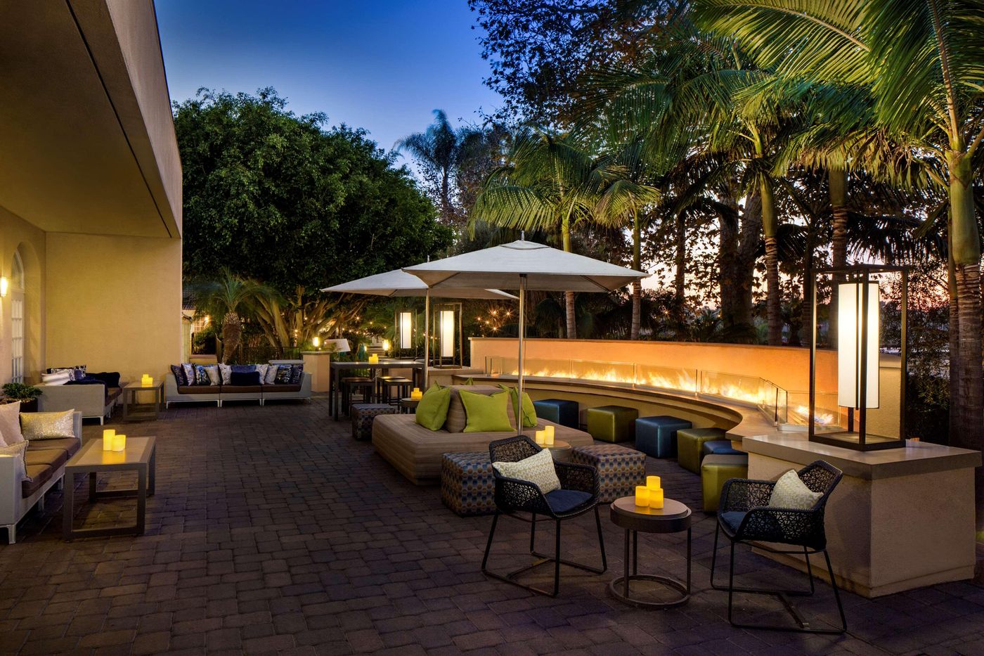 Hyatt-Regency-Newport-Beach-Terrace-59