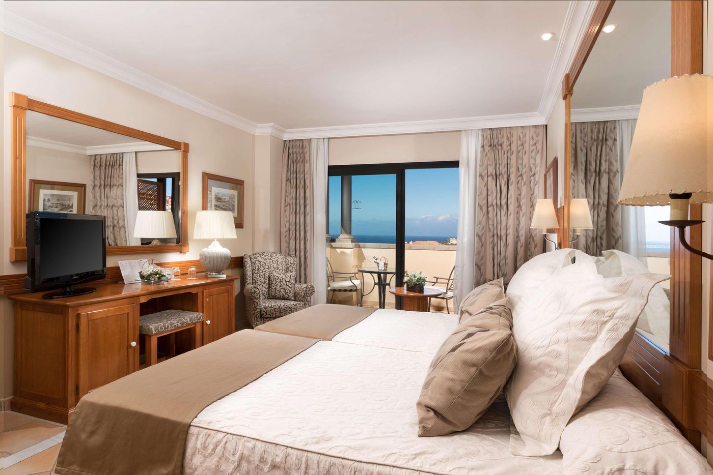 Hotel-GF-Gran-Costa-Adeje-Room-34