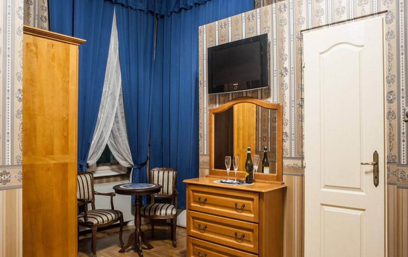 Cotton-House-Budapest-Room-23