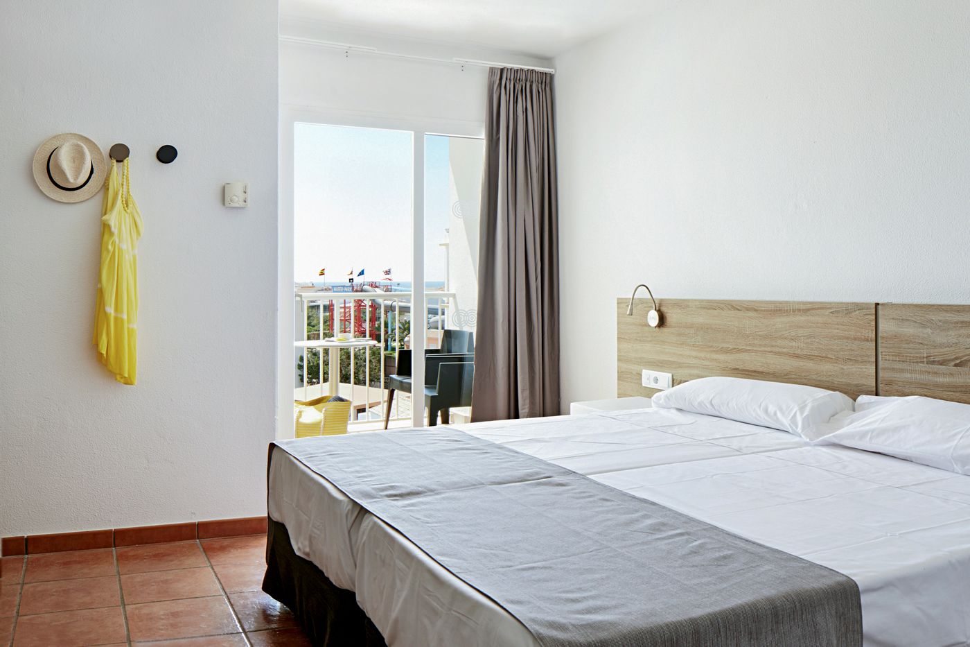 Sunconnect-Hotel-Delfines-Room-11