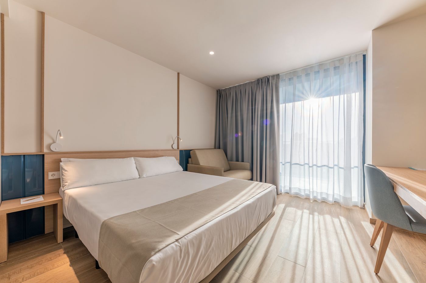 Port-Alicante--Playa-de-San-Juan-Room-19