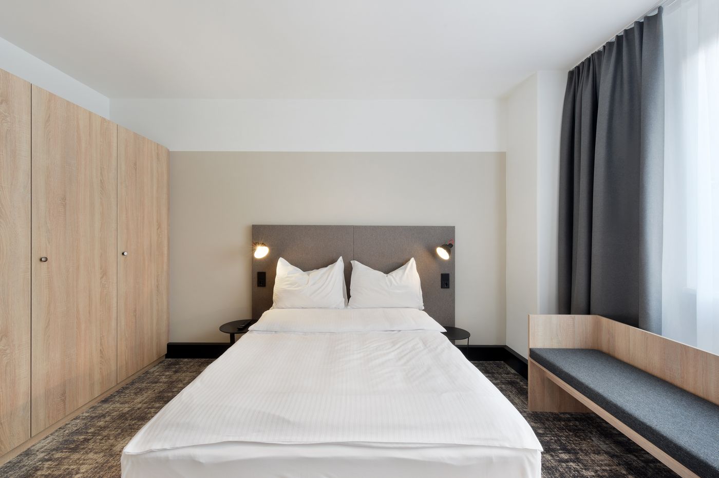 Wyndham-Garden-Munich-Messe-Hotel-Room-8