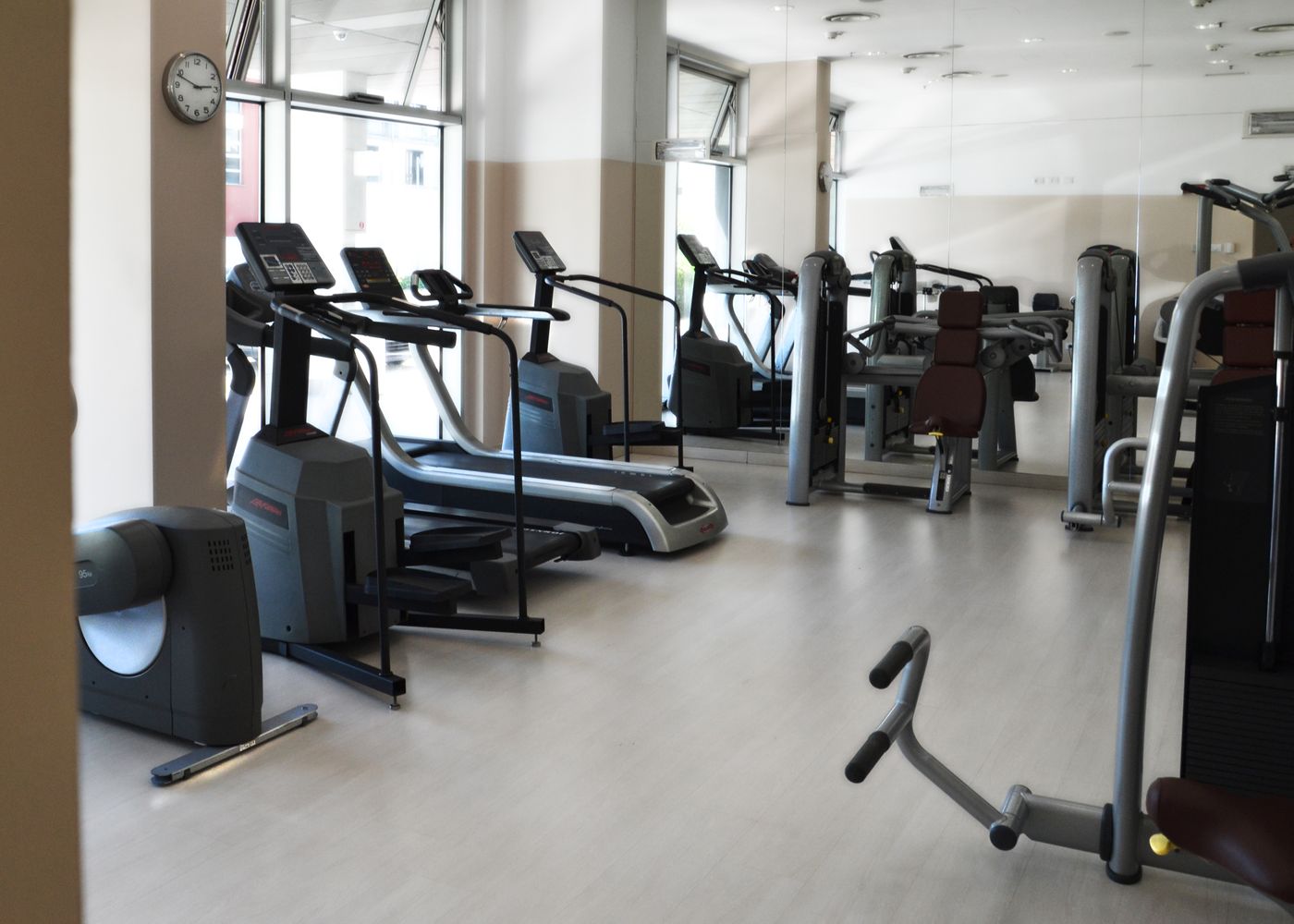 Ramada-Plaza-Milano-Hotel-Sports-and-Entertainment-44