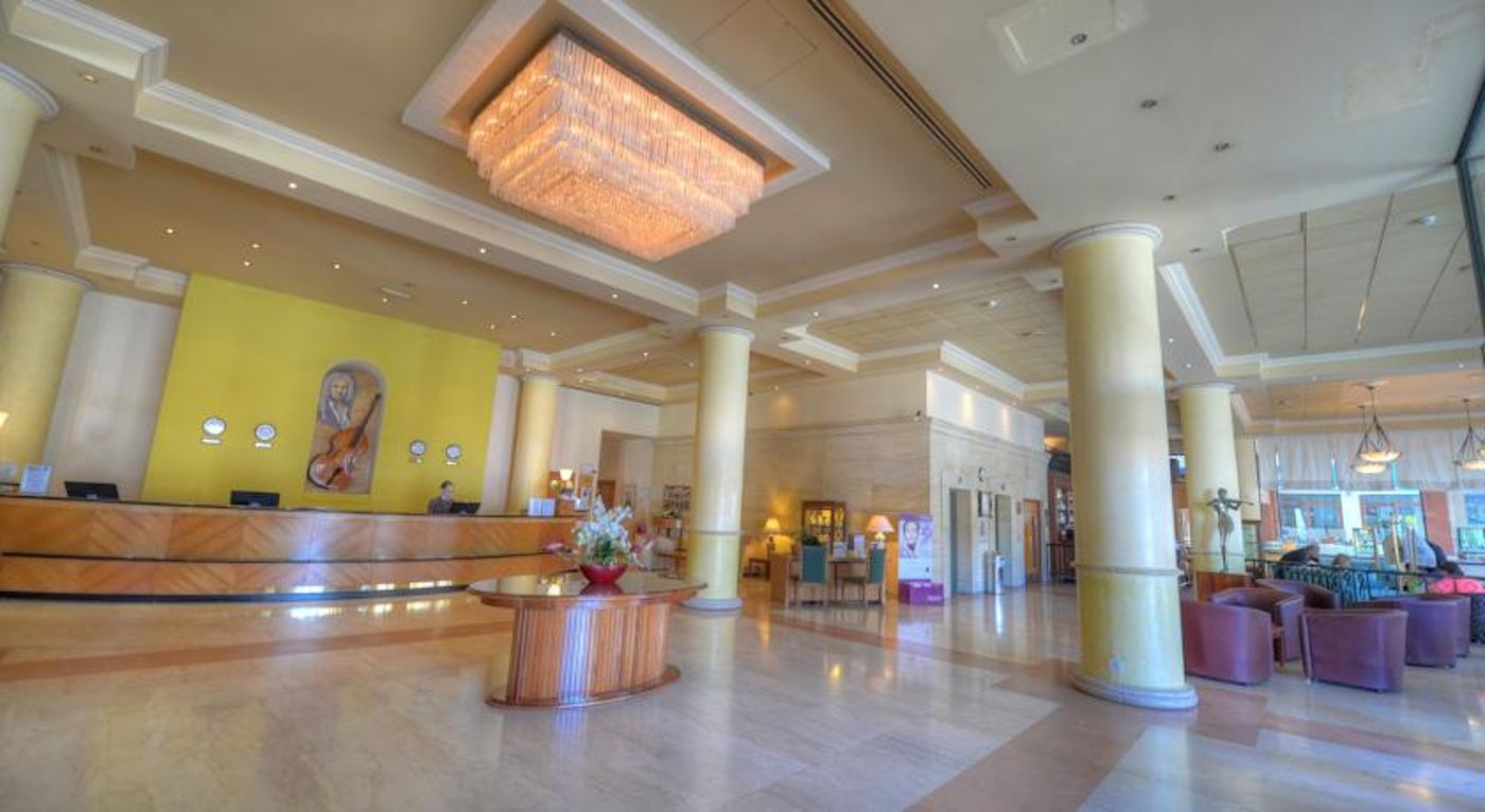 Golden Tulip Vivaldi Hotel