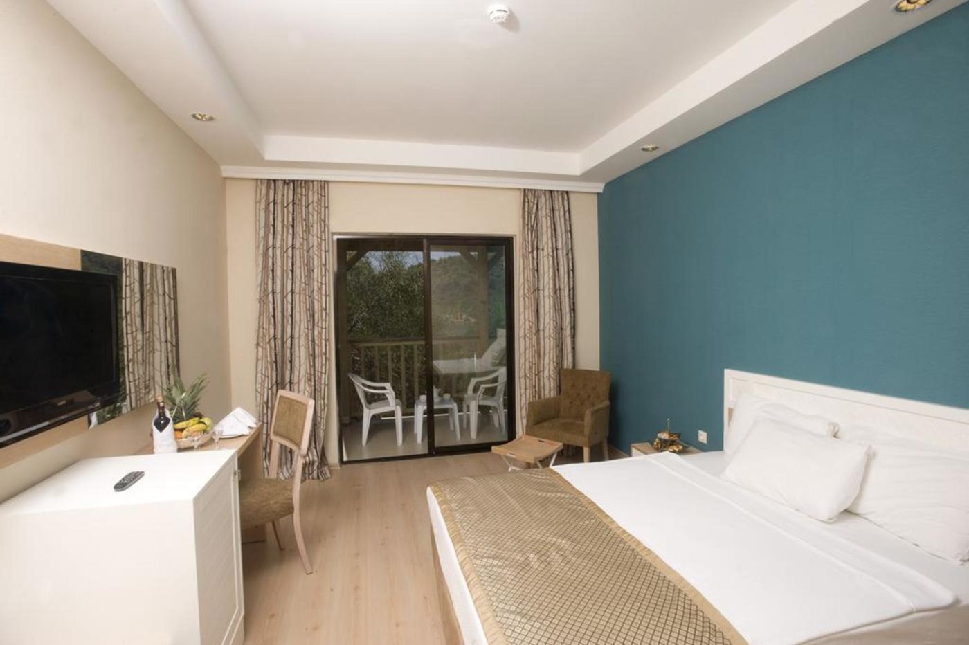 Green-Bay-Resort---Spa-Room-27