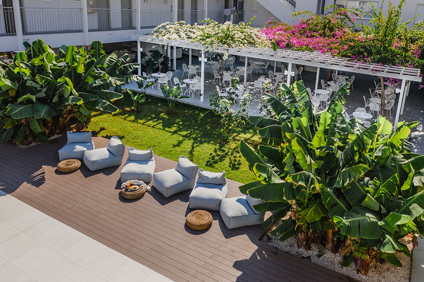 Nissi-Park-Terrace-5