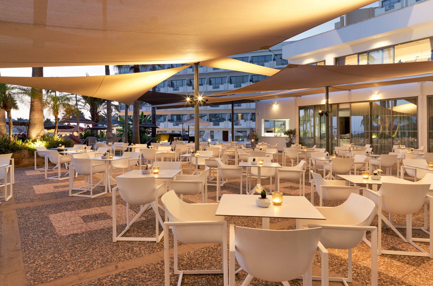 St--George-Beach-Hotel---Spa-Resort---Adults-Only--16---Bar-15