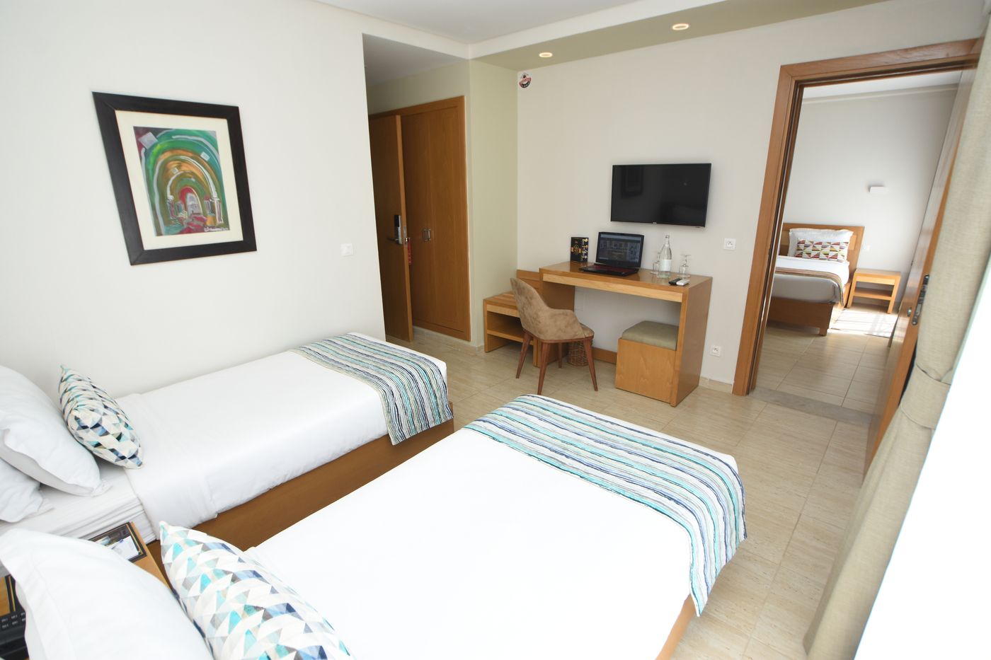 Downtown-Tunis-Hotel-Room-8