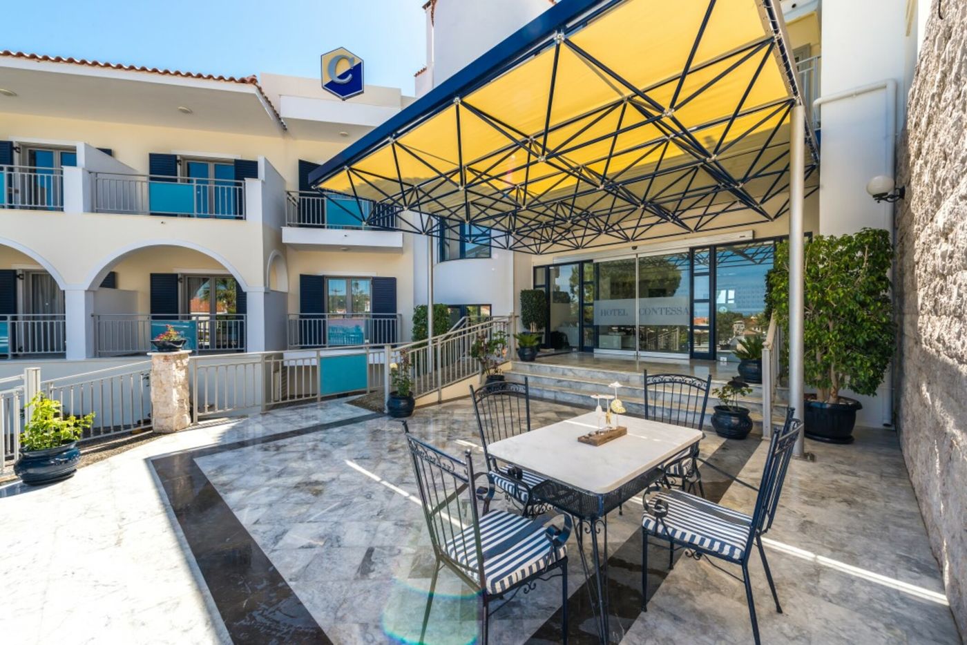 Contessa-Hotel-Terrace-15