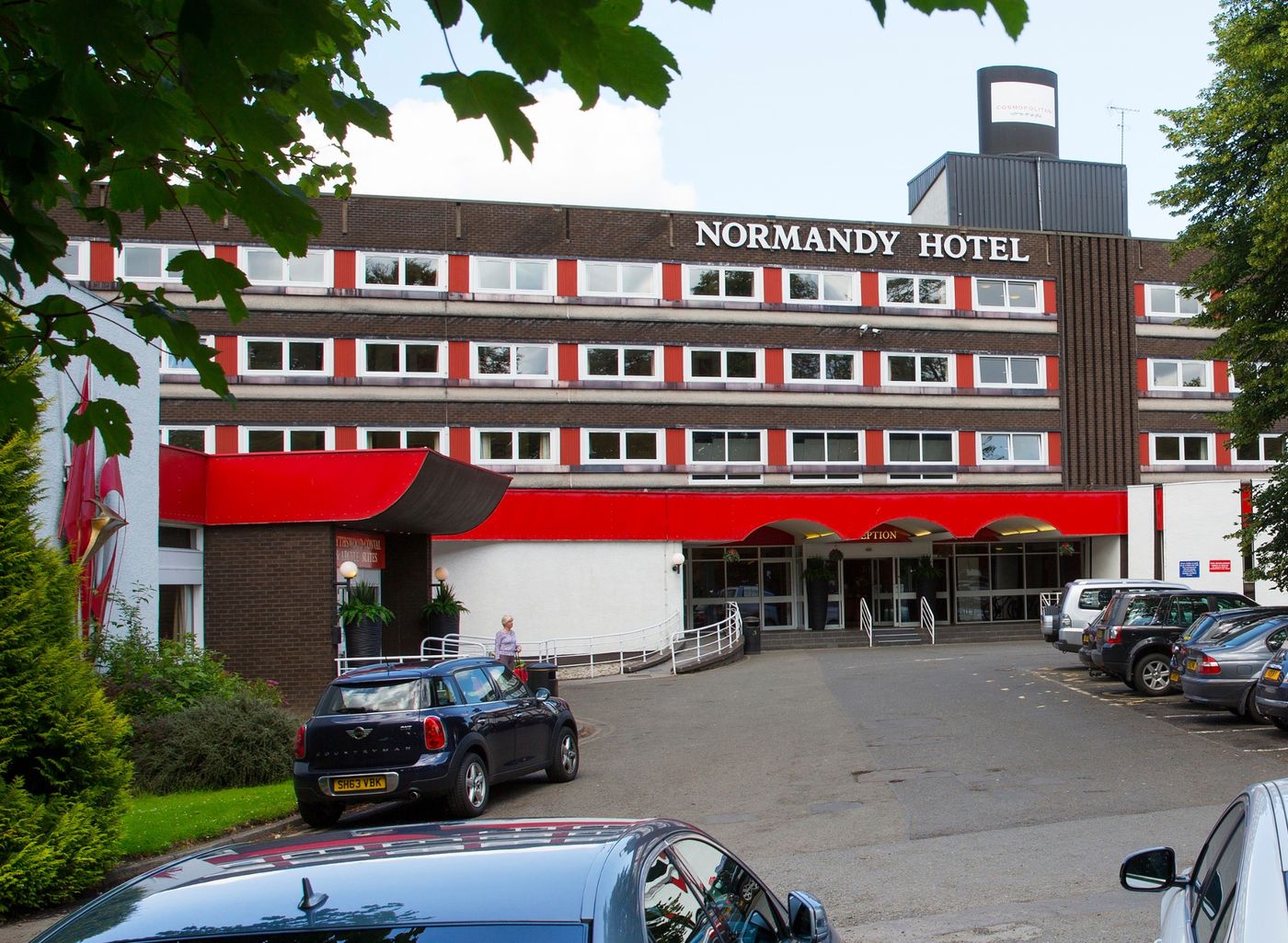 Normandy-United Kingdom-RENFREW-General view-3