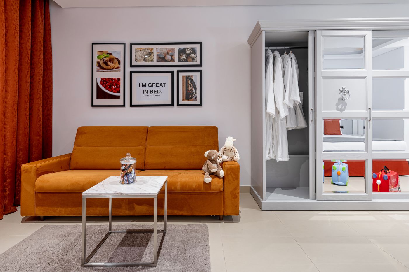 22 AX The Palace Hotel - Rooms - Family Room 2.jpg