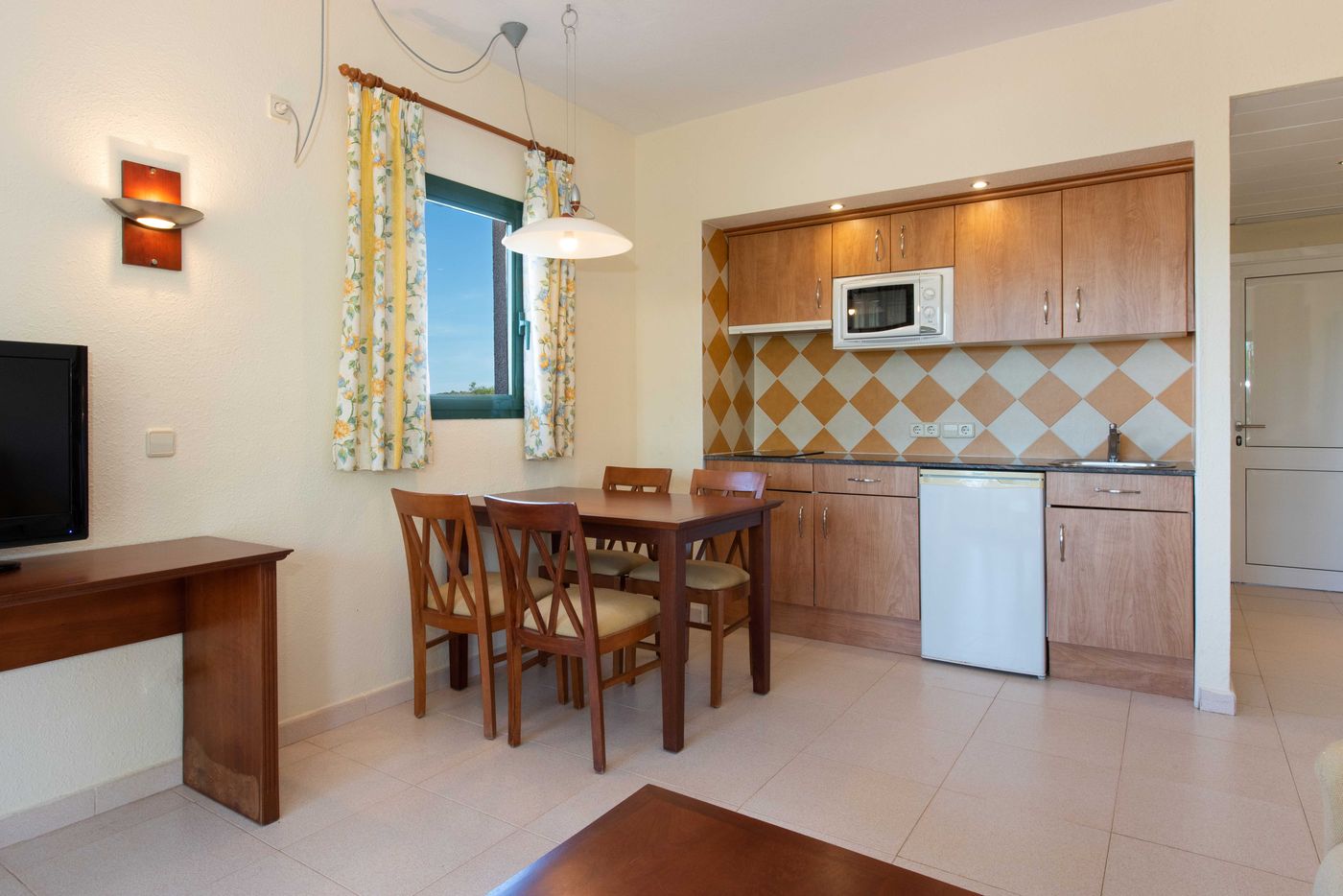 Valentin-Son-Bou-Room-43