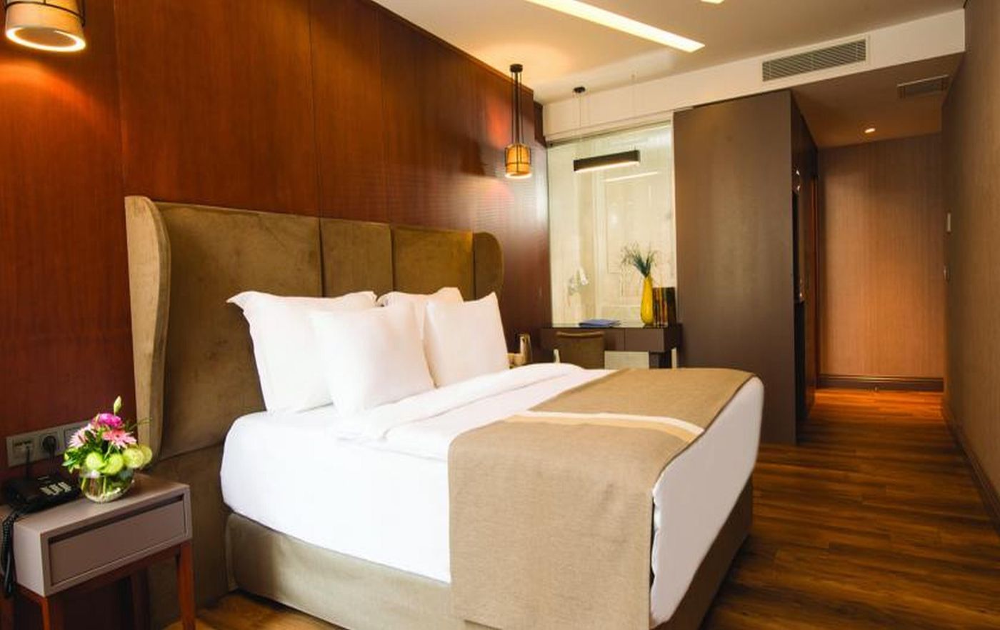 Blueway-Historical-Hotel-Room-2