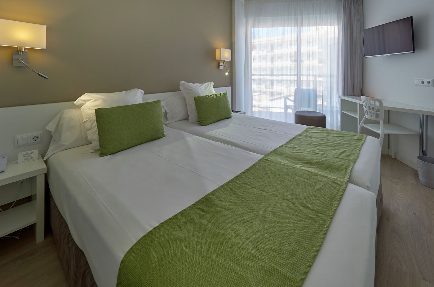 BQ Amfora Beach - Adult Only