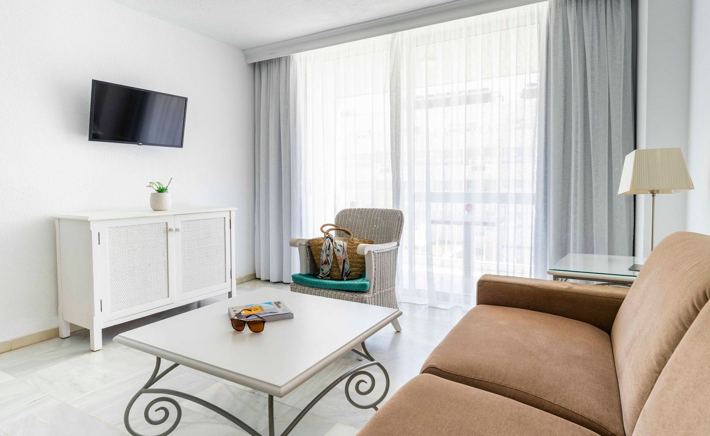 ONA-Palm-Beach-Room-72