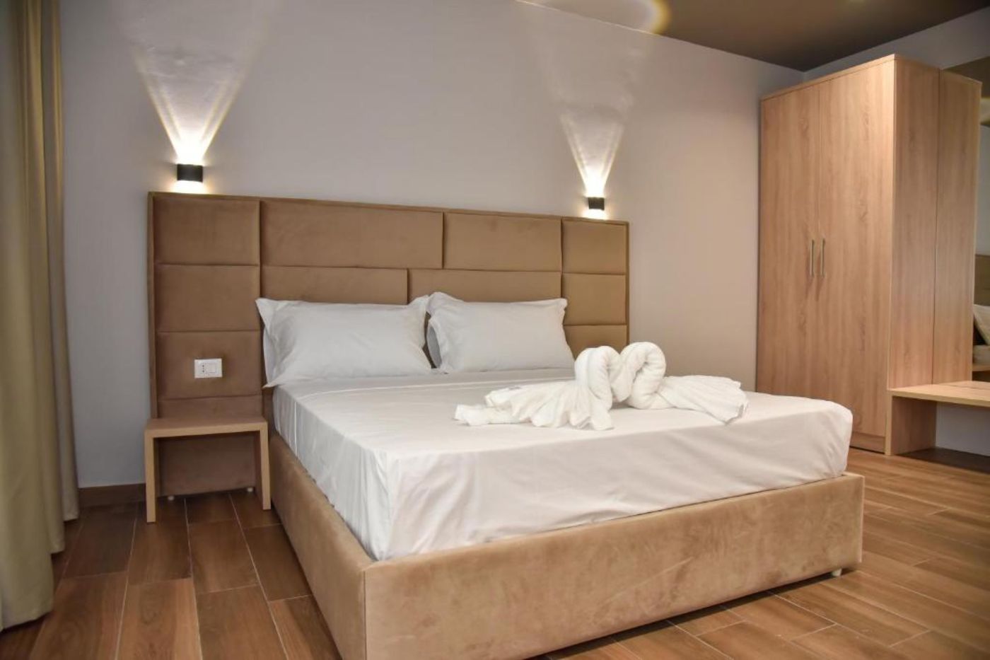 Dolanit Hotels Lubjana-Albania-Durrës-Room-8
