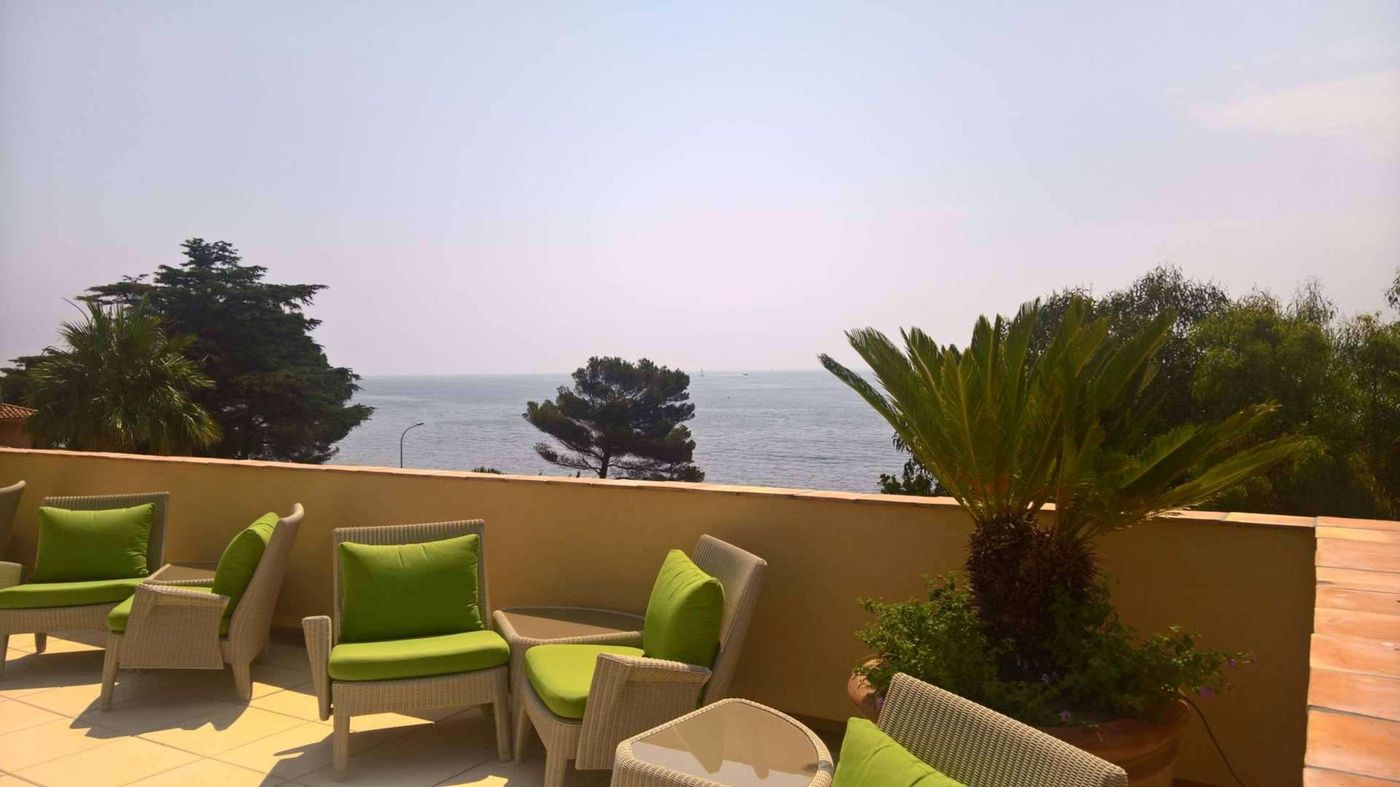 Best-Western-Premier-Montfleuri-General-view-87