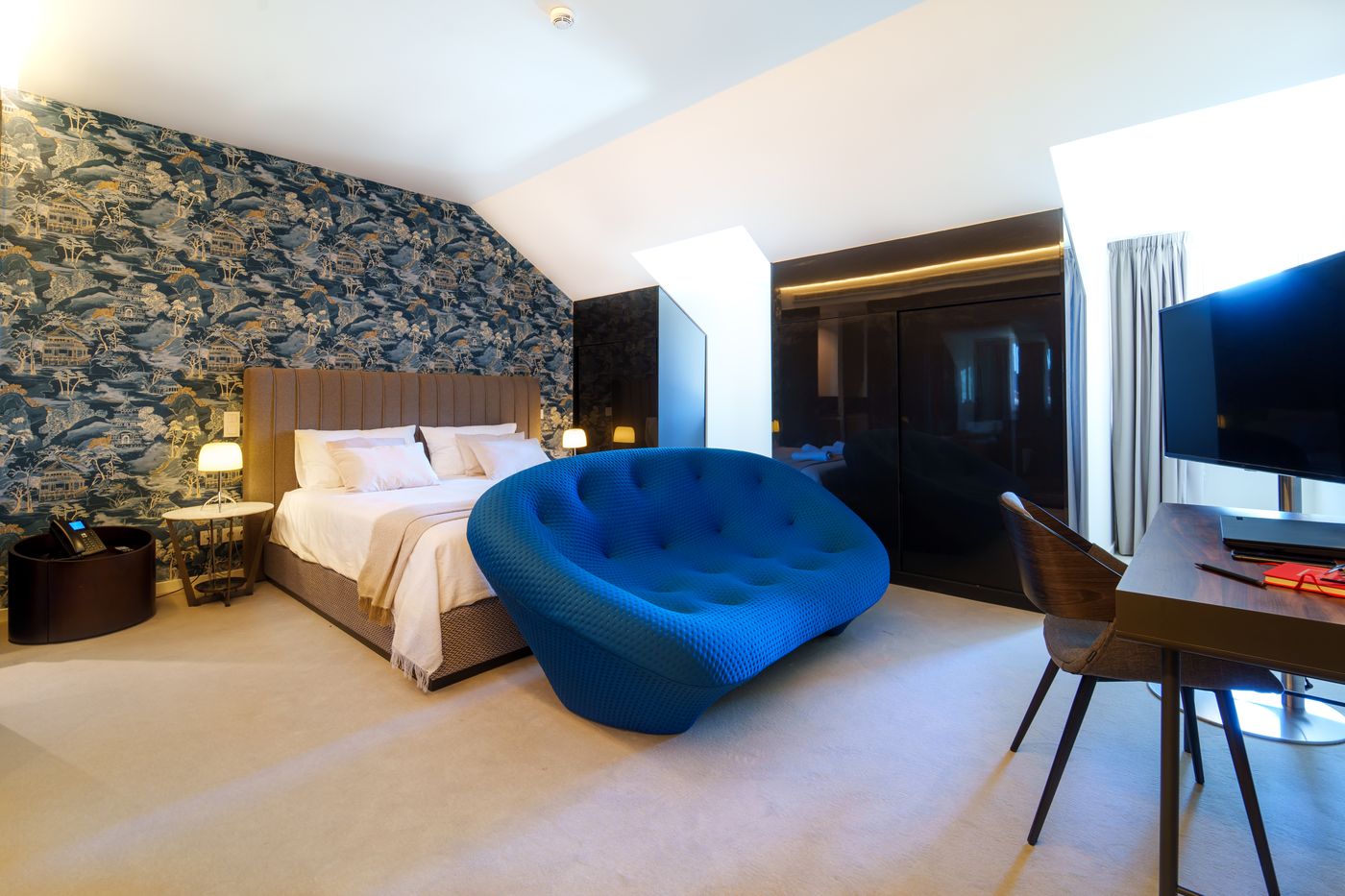 Golden-Lisbon-Hotel-Room-2