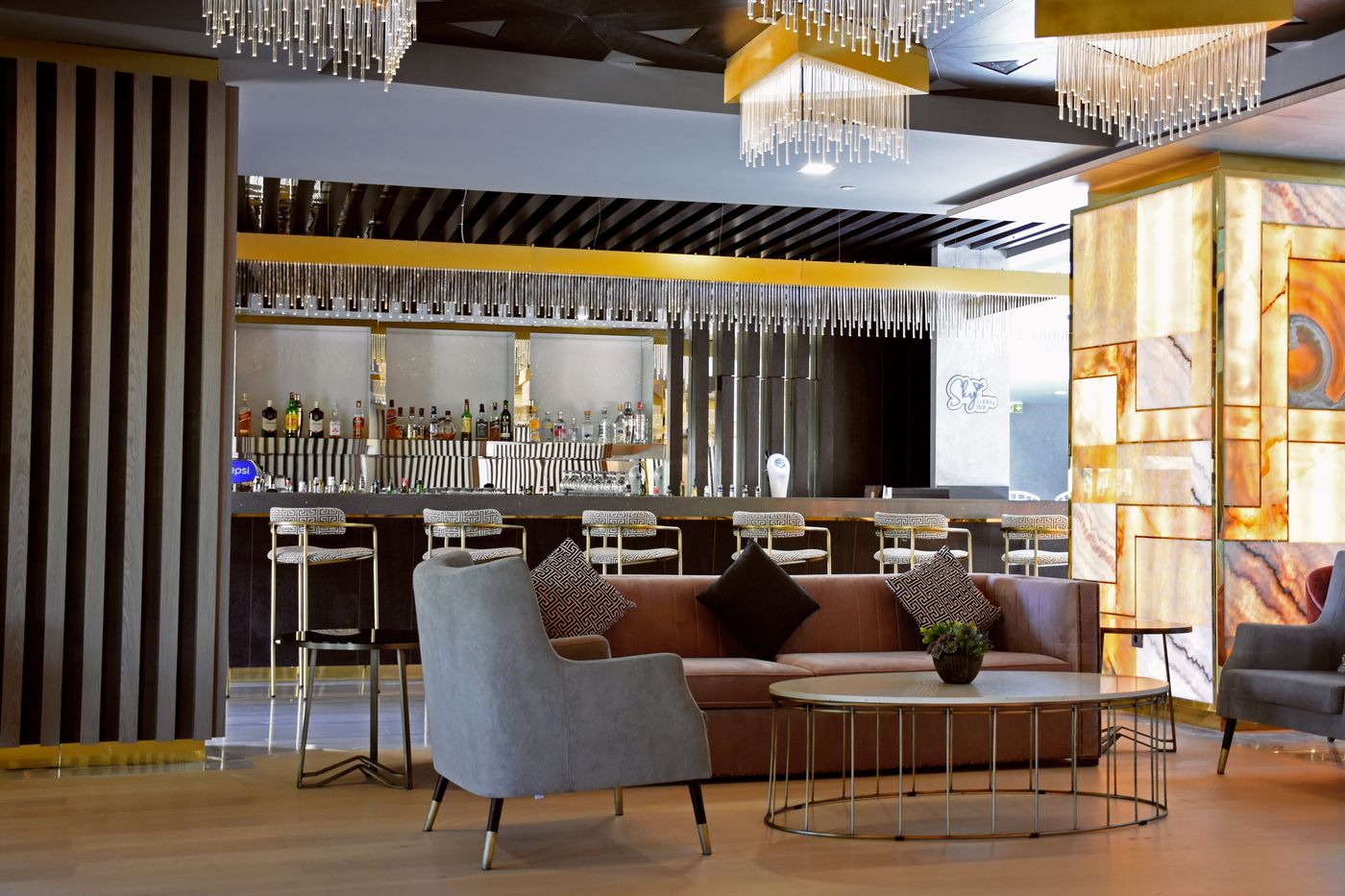 Royal-Wings-Hotel-Bar-59