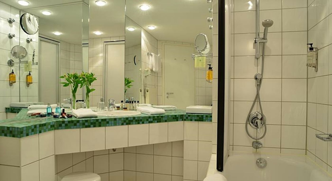 Hotel-Domicil-Berlin-by-Golden-Tulip-Room-46