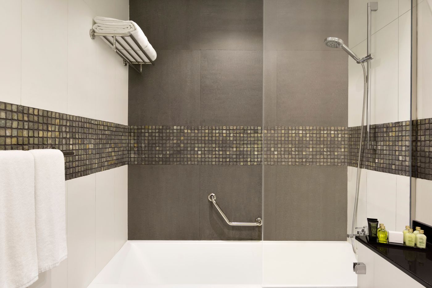 Wyndham-Dubai-Marina-Room-39