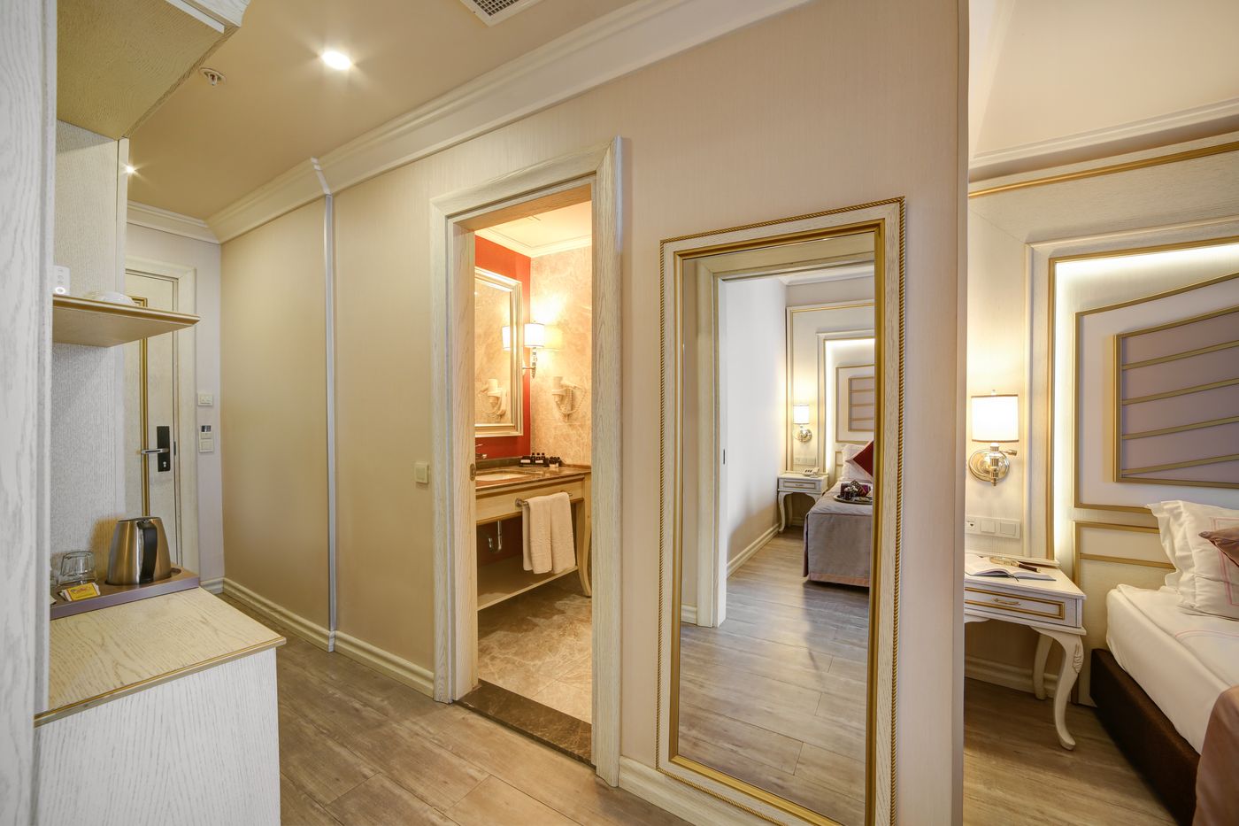 Halifaks-Hotel-Room-26