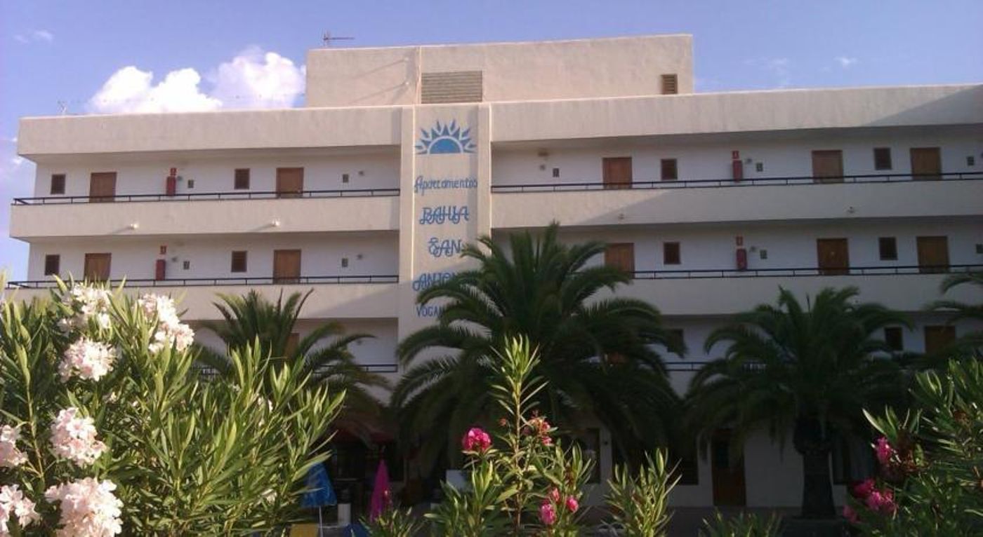 Bahia-de-San-Antonio-General-view-27